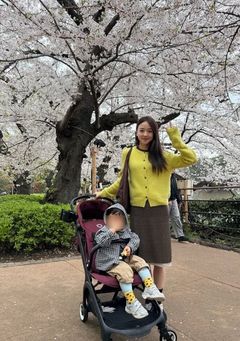손연재, 아들과 벚꽃 나들이 "추억 한가득"