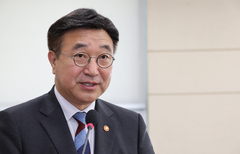 윤호중 "중동발 삼중고…고유가 지원금이 '버팀목' 역할"