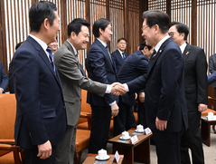 이 대통령, 중동발 위기에 여야정 민생협의체 회담…협치 나서