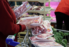 돼지고기 공급가 4월 인하한다…중동發 원가 부담에도 업계 결단