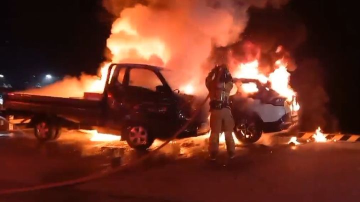 완도서 주행 중 SUV 폭발 화재…2명 부상