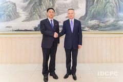 北대사, 中대외연락부장 만나 당대회 결과 설명…협력 의지 강조