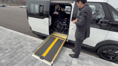 [시승기] 기아 PV5, 휠체어 탑승 가능車로 변신…"승차감은 SUV급"