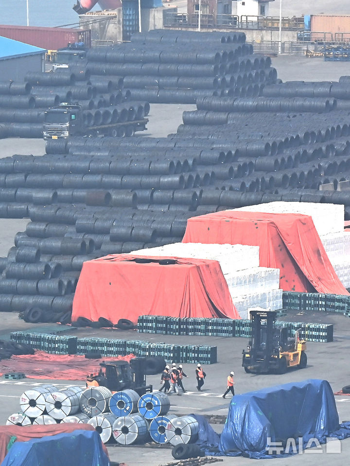 美, 철강·구리 파생상품 관세 강화