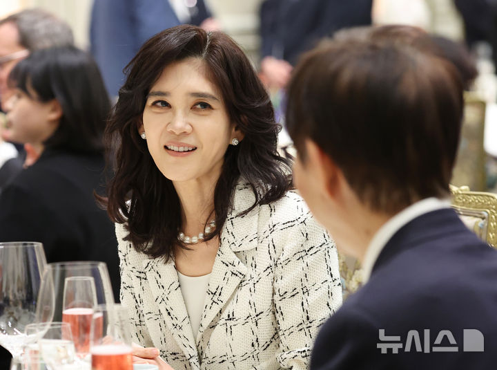 한-프랑스 국빈오찬 참석한 이부진 호텔신라 대표