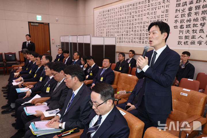 발언하는 박상용 검사