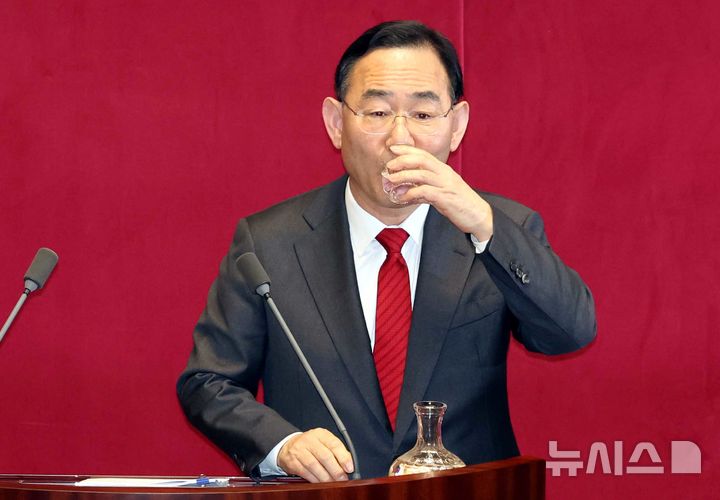 목 타는 주호영 의원