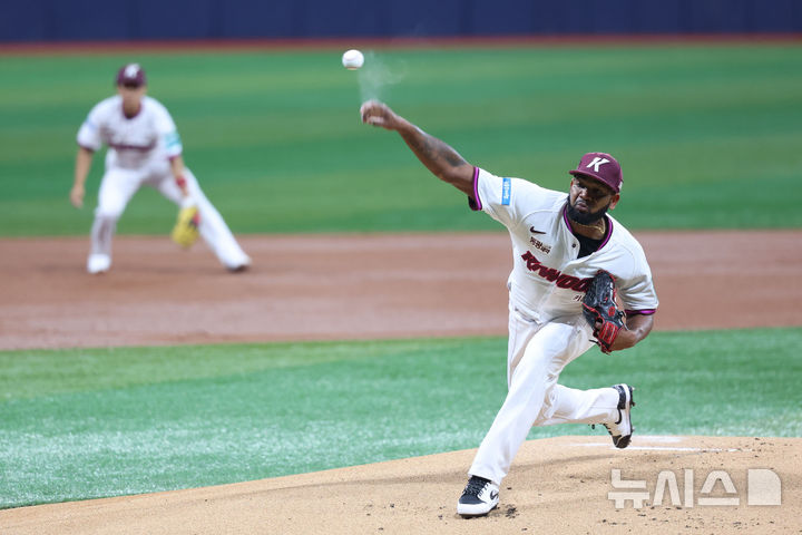 키움 선발 알칸타라