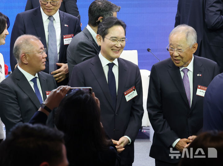 [현장] 이재용·정의선 韓재계총수들, 佛 마크롱과 주력 사업 협력 논의