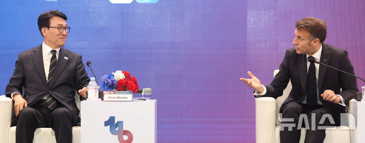 발언하는 마크롱 프랑스 대통령