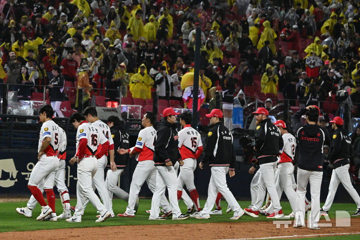KIA, 홈개막전서 NC에 5-2 패배