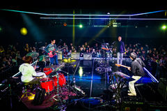 '노 페인'을 부르며 '별일 없이 산다' 읊조리는 밤, 마침내 '사랑하게 될 거야'…실리카겔·장기하·한로로 '스페이스 공감'