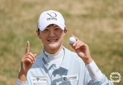 KLPGA 국내 개막전 3R서 '홀인원 3개'…박성현 "소름 돋았다"(종합)