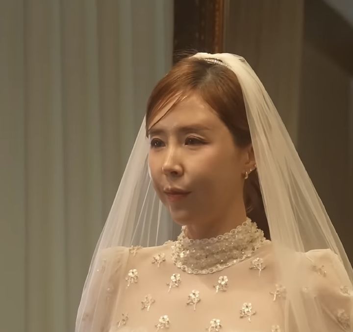 '45㎏ 인증' 신지, 5월 결혼 앞두고 14벌 웨딩드레스 피팅