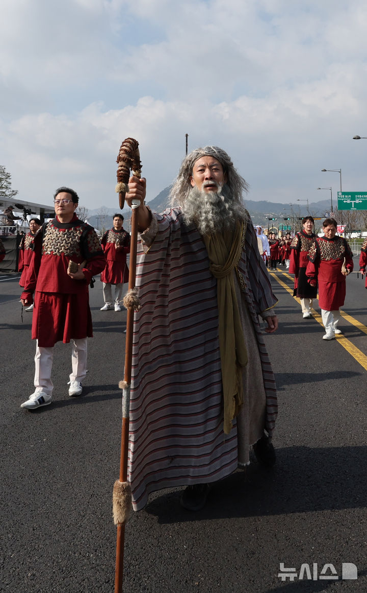 부활의 기쁨 알리는 2026 부활절 퍼레이드