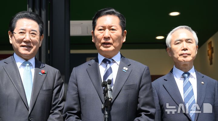 정청래 "5·18정신, 헌법의 심장…반대는 곧 전두환 찬양" [뉴시스Pic] 