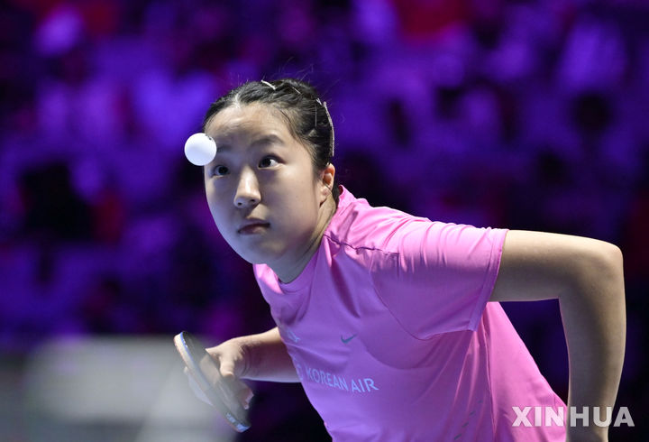 신유빈, 여자 탁구 사상 첫 '월드컵 메달'