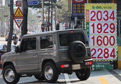 가격 통제의 역설…유가 묶자 휘발유 소비 '25% 급증'