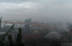 '쓰레기 매립 포화' 발리…"주민들 쓰레기 직접 소각에 공기오염 심각"