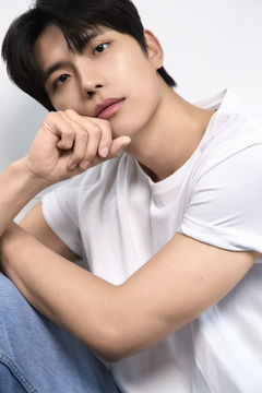 '솔로지옥' 윤현제, 배우 전향…아우터유니버스와 계약