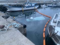 제주 하효항 계류 어선 침몰…"오일펜스로 긴급 방제"