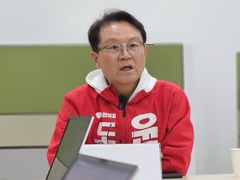 윤갑근 국힘 충북지사 본경선 진출, 현역 김영환과 '승부'