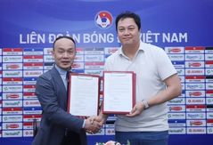 이운재 베트남 축구대표팀 골키퍼 코치, 2027년까지 계약 연장