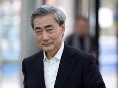 [단독]신현송 딸까지 외국 국적…27년간 '국적상실' 신고 안 했다