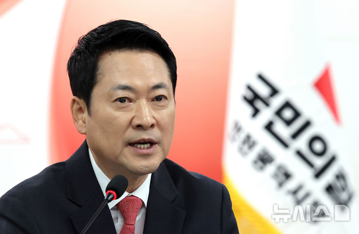 "수도권 민심 빙하기" 국힘 인천 지역 의원들, 장동혁에 쓴소리 [뉴시스Pic]