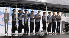 "우리 다시 만나 봄바람이 지나가면"…'상암팝 시초' 워너원, 워너블과 7년 만에 재회