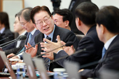 이 대통령, 국민경제자문회의 첫 회의…중동발 위기·성장전략 점검