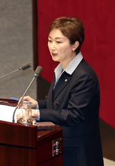 이언주, 전한길 향해 "허위·왜곡·편파 가짜뉴스…강력한 가중책임 물어야"