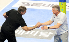 '트레블' 대한항공 vs '리버스 스윕' 현대캐피탈…우승컵 두고 마지막 승부