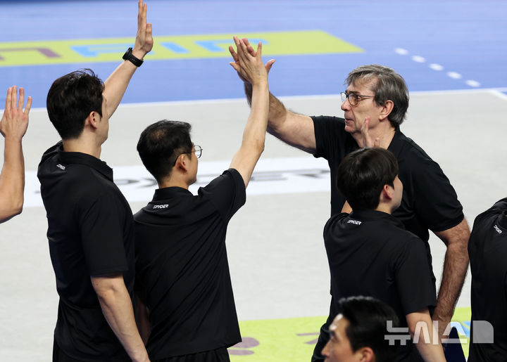 현대캐피탈, 대한항공과의 챔프전에서 반격의 서막을 열다