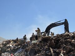 군산 폐기물 재활용 공장서 굴착기 불, 인명 피해 없어