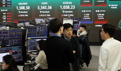 삼성전자 호실적에도 상승폭 축소…코스피, 5450선 보합권 등락