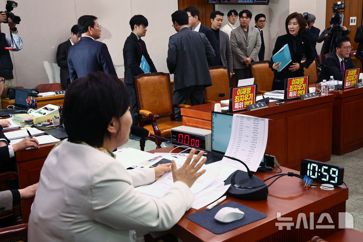 여야, 조작기소 국조특위서 설전… "예산·혈세 낭비" "박상용 대변인이냐" [뉴시스Pic]