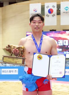 양평군청 김성용, 전국씨름선수권대회서 청장급 2관왕 달성