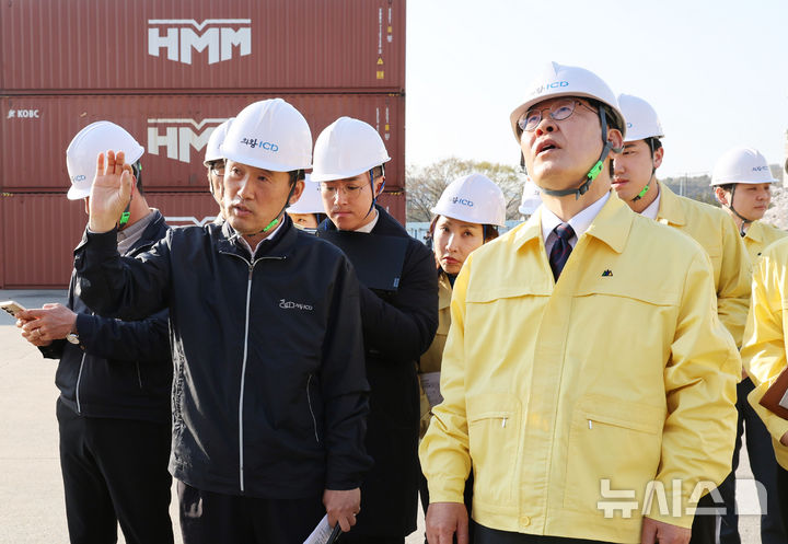 이 대통령, 화물·물류업계 만나 고유가 지원 간담회…