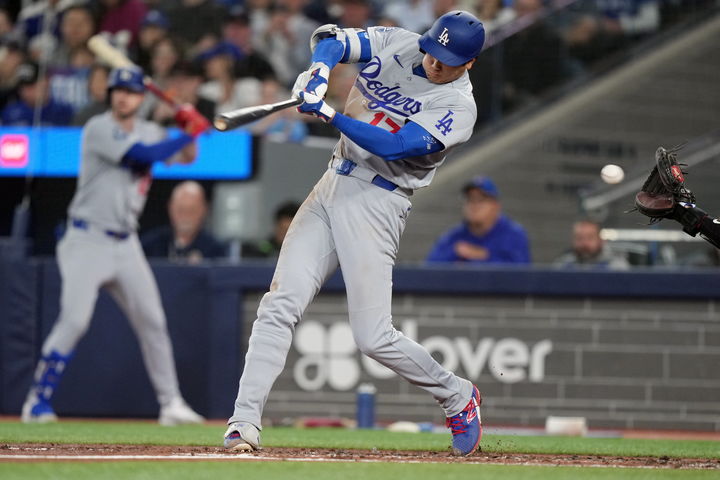 '헛스윙' 삼진당하는 오타니