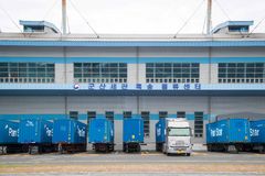 군산항 특송장 물동량 폭발적 증가…"시설 대대적 확충" 