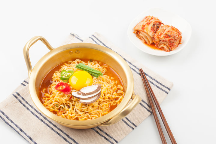 "의지 탓 아니었다" 밤마다 찾아오는 야식 본능…범인은 '장내 세균'