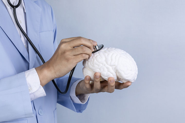 "아밀로이드 가설 틀렸다"…알츠하이머 치료제 '날벼락'