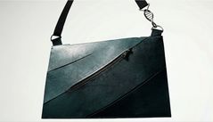 티라노사우루스 가죽 가방 등장?…가격은 7억원