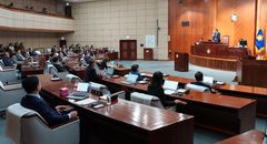 군산시의회 임시회 폐회…"10대 의회 징검다리 되자"