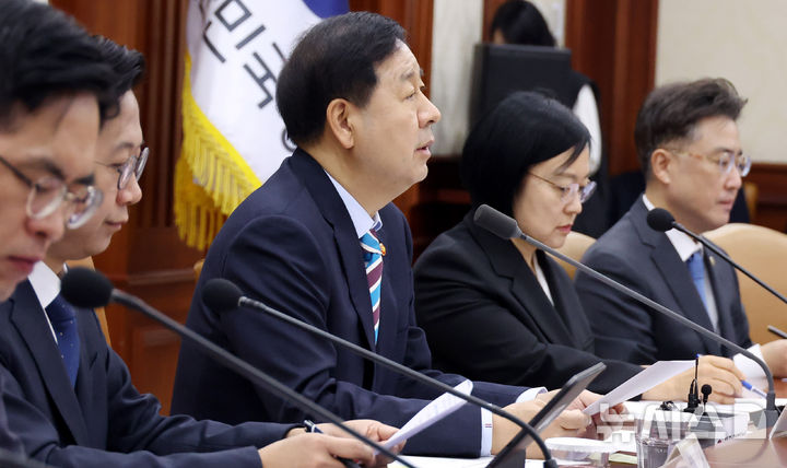 구윤철 "10일부터 석유 3차 최고가격제…오늘 오후 7시 발표"