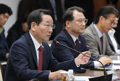 유정복 "인천시, 공항공사 통합 저지 TF 만들어 대응"