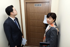 국조특위, 서울중앙지검 현장조사…여 "尹, 정적 제거 작업" 야 "조작 기소 단정"