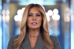 "트럼프 아킬레스건 찔렀다" 멜라니아, 남편 패싱하고 '엡스타인 청문회'' 압박(종합)