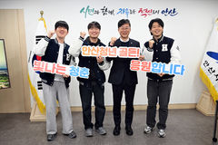 "시장님, 인터뷰해요"…안산시장 호응, 청년정책 질의응답